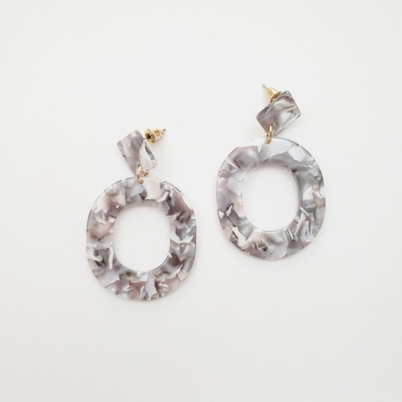 Acrylic Resin Geometric Earrings - Picture 4 of 4